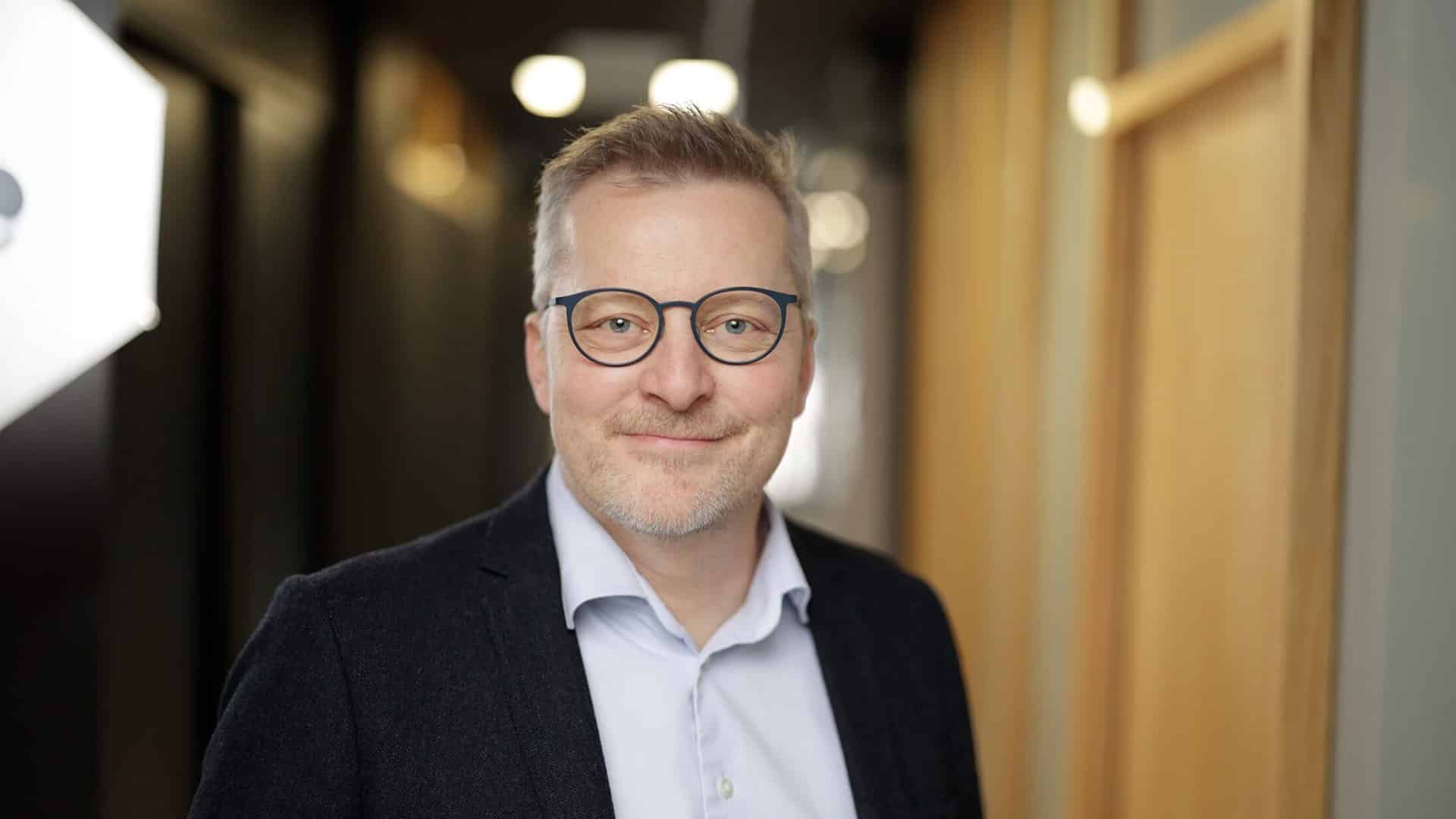 Torsten Bielefeldt Schlägelberger diskuterer IT-talentmangelens indvirkning på Danmarks digitale vækst.